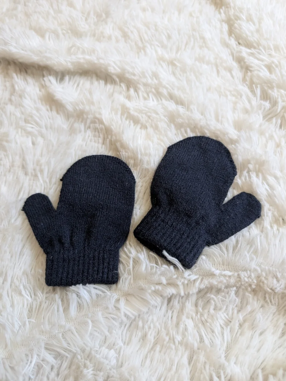 Infant Toddler Navy Blue Knit Mittens